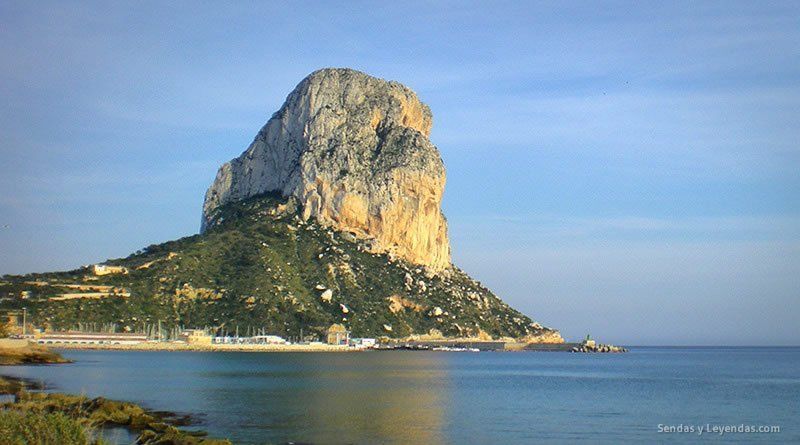 Calpe: Bucear bajo la sombra del gigante de la Costa Blanca